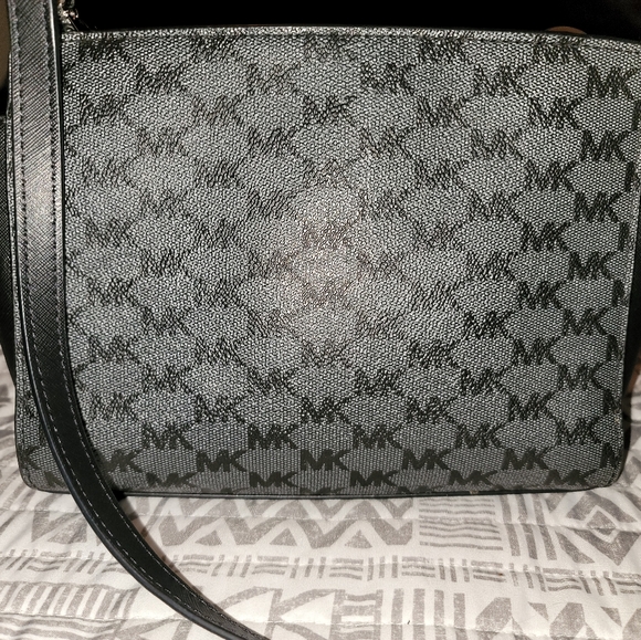 ❌SOLD❌Small MK Selma - Picture 8 of 9